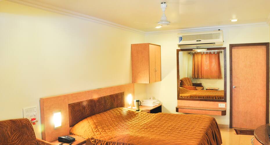 Hotel Lake View, Mahabaleshwar 1